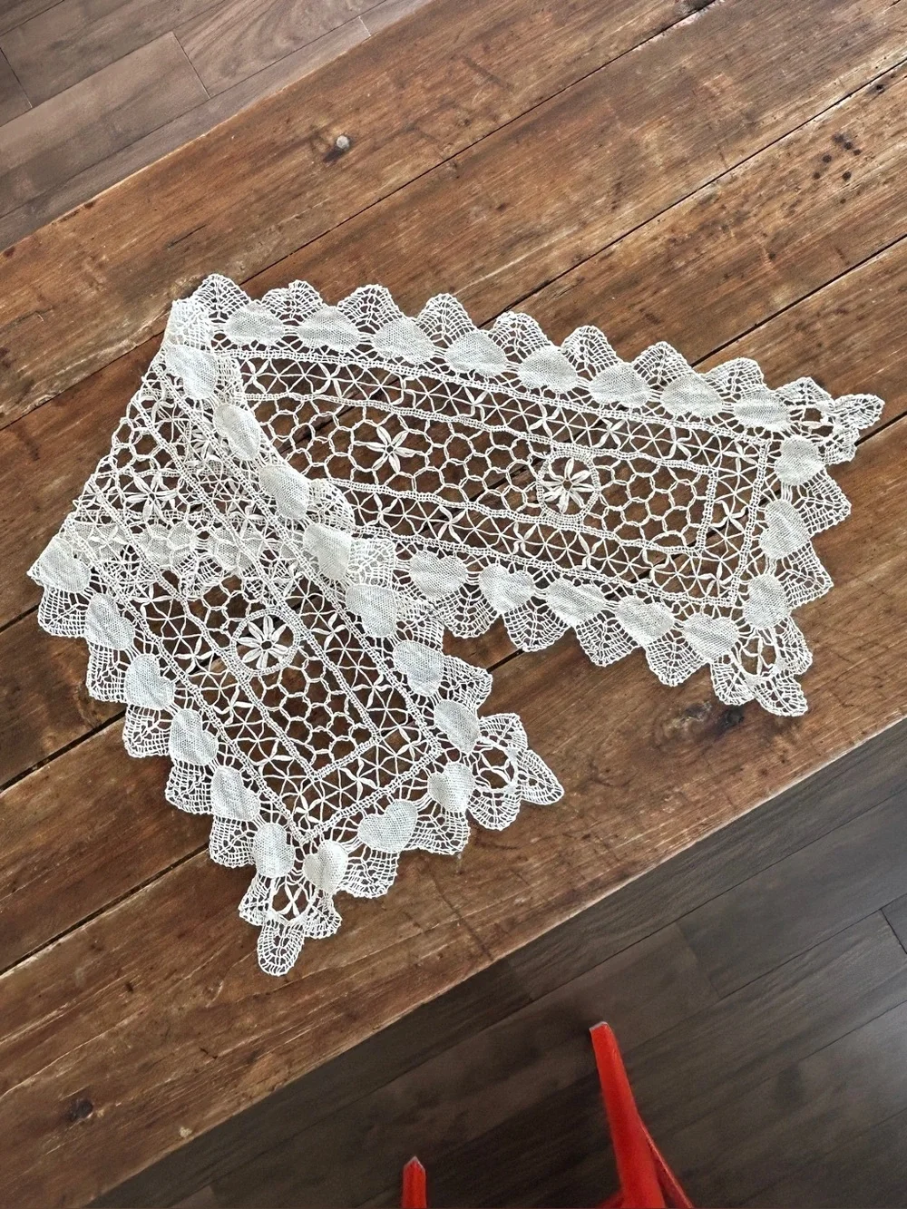Beautiful Vintage Heart Print Handmade Crochet Doily Table Runner Ivory White